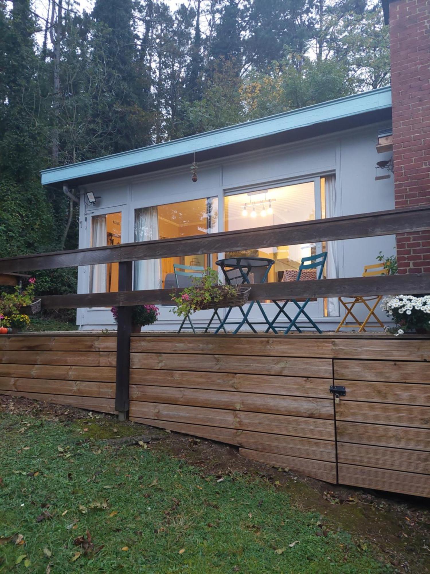 Le Petit Chalet - Bungalow Waulsort Exterior photo